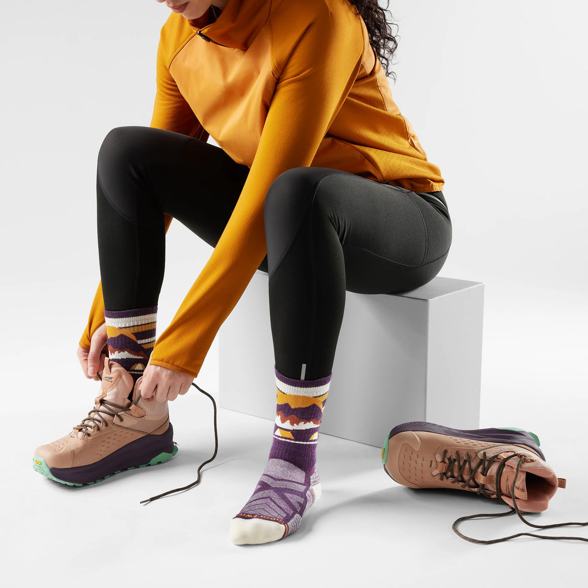 Women's Hike Mountain Moon Crew Socks