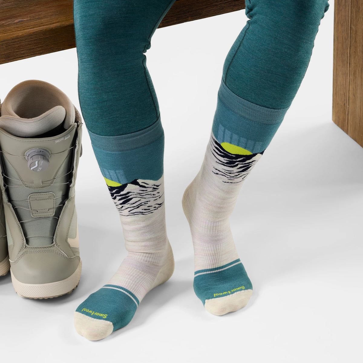 Women's Snowboard Valley Sunset Over The Calf Socks